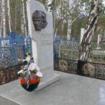 Горнолыжники сделали новое надгробие на могиле Рустэма Шайхлисламова