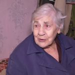Белорецкие волонтеры проводят уборку в домах одиноких пенсионеров
